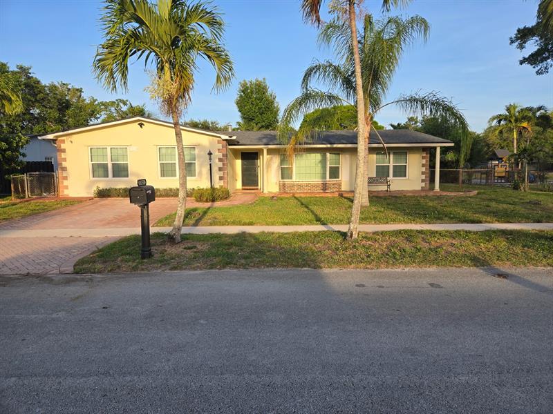 1821 NW 113th Avenue Pembroke Pines FL 33026