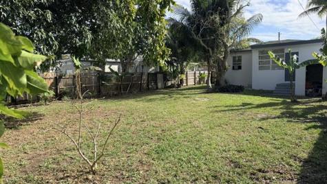 2745 Funston Street Hollywood FL 33020