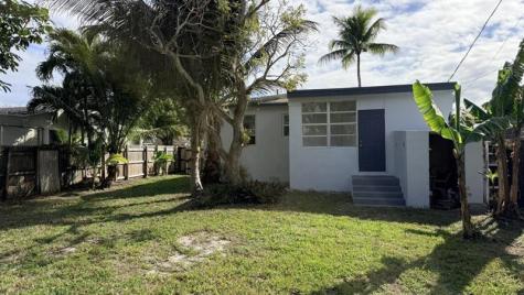 2745 Funston Street Hollywood FL 33020
