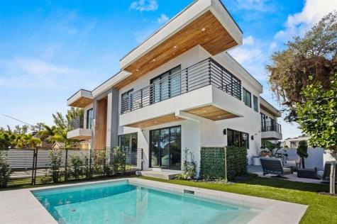 705 SW 8th Terrace Fort Lauderdale FL 33315