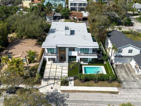 705 SW 8th Terrace Fort Lauderdale FL 33315