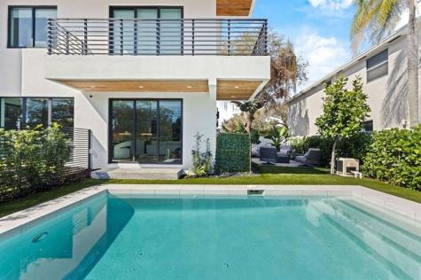 705 SW 8th Terrace Fort Lauderdale FL 33315