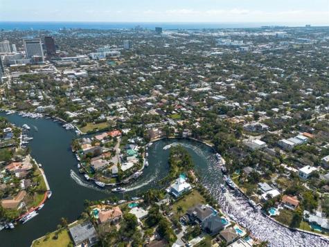 705 SW 8th Terrace Fort Lauderdale FL 33315