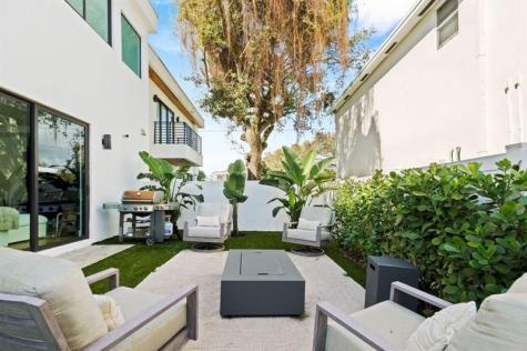 705 SW 8th Terrace Fort Lauderdale FL 33315