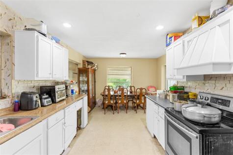 970 SW 67th Avenue North Lauderdale FL 33068