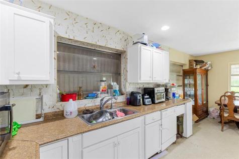 970 SW 67th Avenue North Lauderdale FL 33068