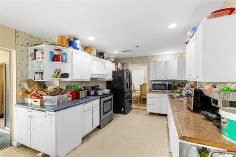 970 SW 67th Avenue North Lauderdale FL 33068