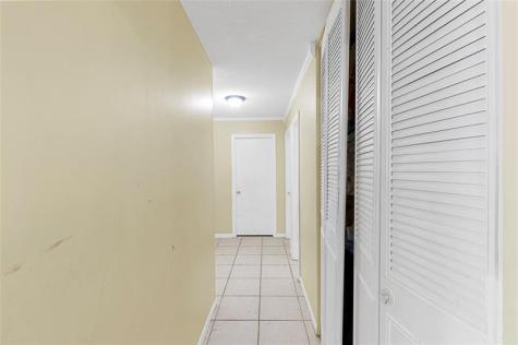 970 SW 67th Avenue North Lauderdale FL 33068