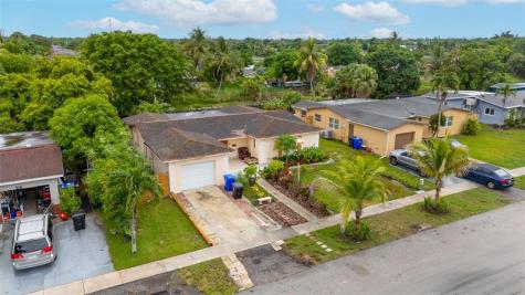 970 SW 67th Avenue North Lauderdale FL 33068