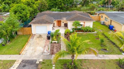 970 SW 67th Avenue North Lauderdale FL 33068