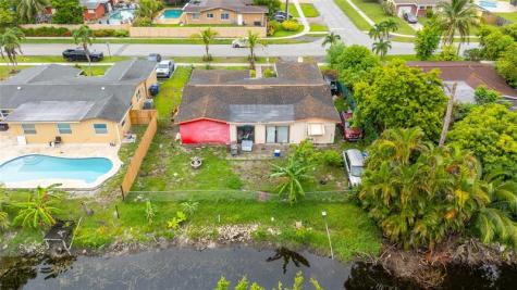 970 SW 67th Avenue North Lauderdale FL 33068