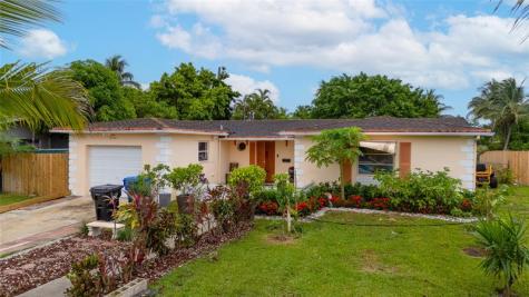 970 SW 67th Avenue North Lauderdale FL 33068