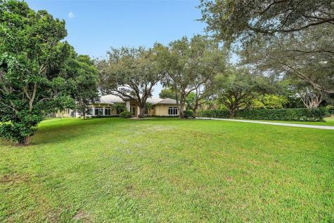 7273 NW 63rd Way Parkland FL 33067