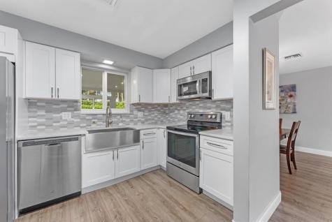 2811 NE 45th Street Lighthouse Point FL 33064