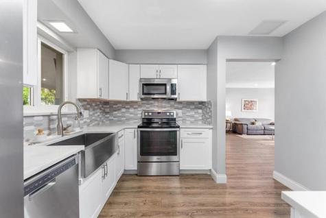 2811 NE 45th Street Lighthouse Point FL 33064