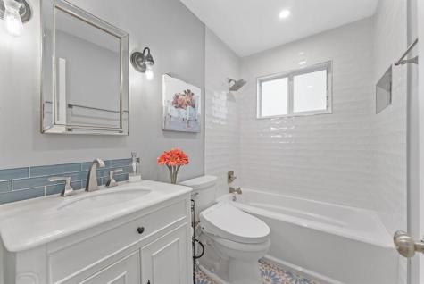 2811 NE 45th Street Lighthouse Point FL 33064