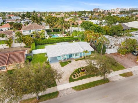 2811 NE 45th Street Lighthouse Point FL 33064
