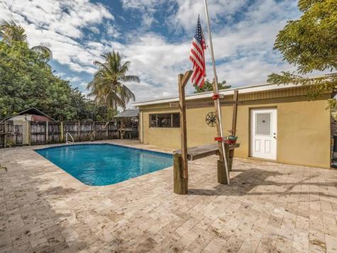5372 NW 5th Avenue Oakland Park FL 33309