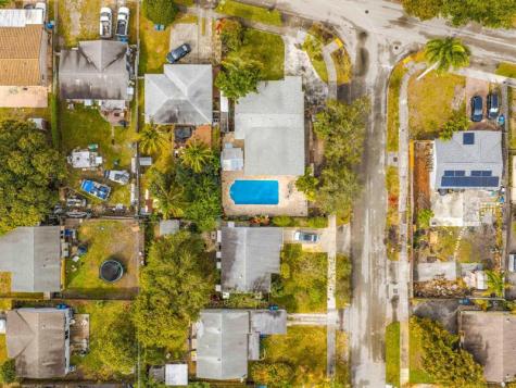 5372 NW 5th Avenue Oakland Park FL 33309