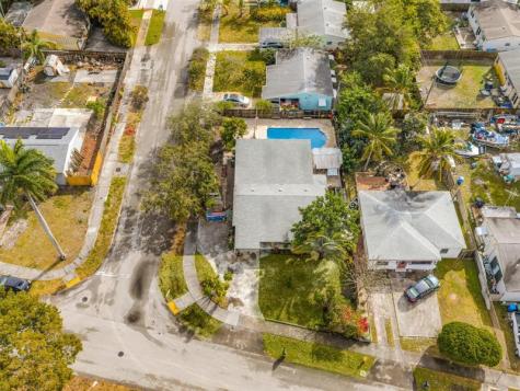 5372 NW 5th Avenue Oakland Park FL 33309