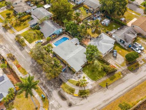5372 NW 5th Avenue Oakland Park FL 33309