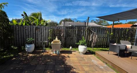 688 NW 100th Lane Coral Springs FL 33071