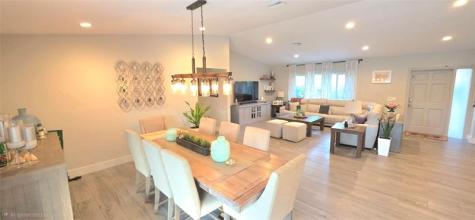 688 NW 100th Lane Coral Springs FL 33071