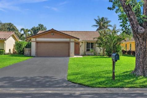 895 NW 87th Avenue Coral Springs FL 33071