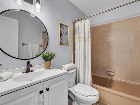 895 NW 87th Avenue Coral Springs FL 33071