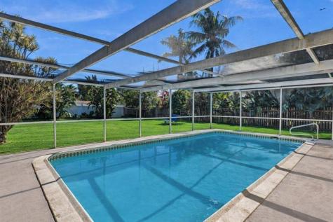 895 NW 87th Avenue Coral Springs FL 33071