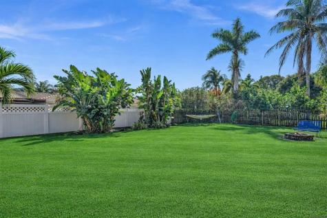 895 NW 87th Avenue Coral Springs FL 33071