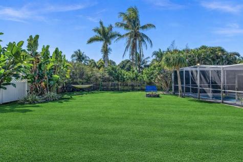 895 NW 87th Avenue Coral Springs FL 33071