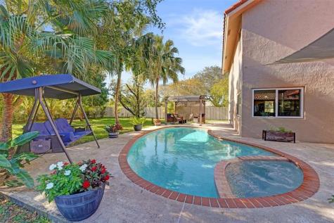 14240 Harpers Ferry Street Davie FL 33325