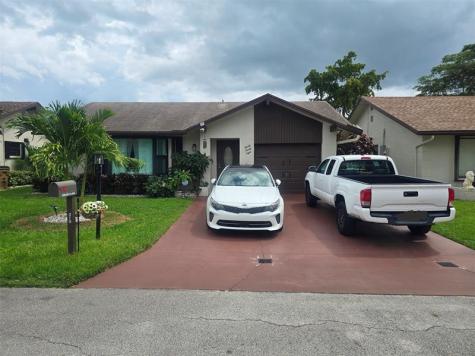 2098 SW 17th Drive Deerfield Beach FL 33442