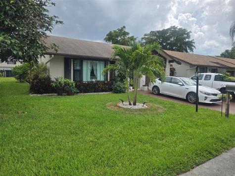 2098 SW 17th Drive Deerfield Beach FL 33442
