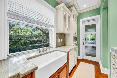 317 N Victoria Park Road Fort Lauderdale FL 33301