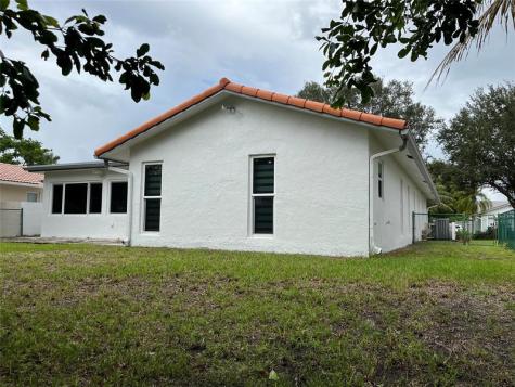 8952 NW 25th Court Coral Springs FL 33065