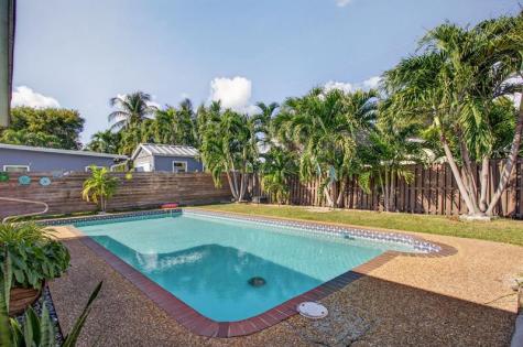 301 SE 8th Court Pompano Beach FL 33060