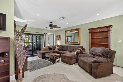 301 SE 8th Court Pompano Beach FL 33060