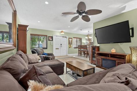 301 SE 8th Court Pompano Beach FL 33060