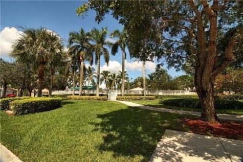 1525 Salerno Circle Weston FL 33327