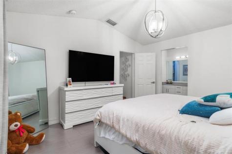 1525 Salerno Circle Weston FL 33327