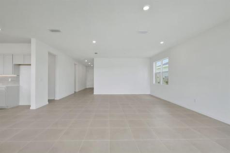 10692 NW Suncrest Lp Port St Lucie FL 34987