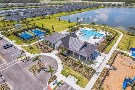 10692 NW Suncrest Lp Port St Lucie FL 34987