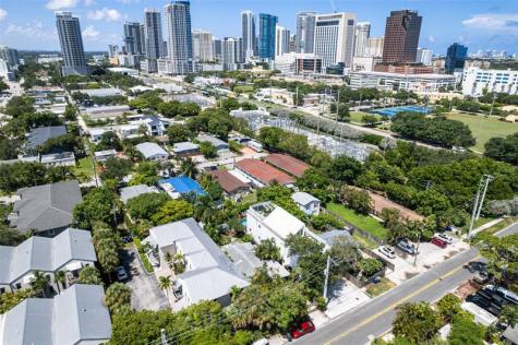 303 SW 9th Street Fort Lauderdale FL 33315