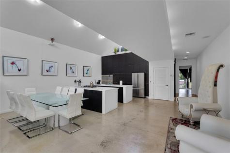 303 SW 9th Street Fort Lauderdale FL 33315