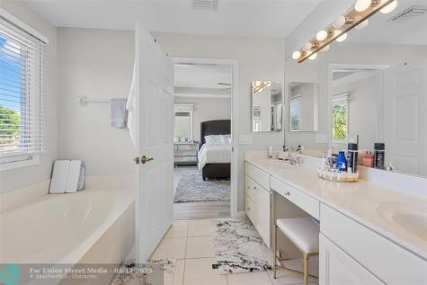 8121 Bautista Way Palm Beach Gardens FL 33418