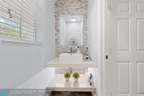 8121 Bautista Way Palm Beach Gardens FL 33418