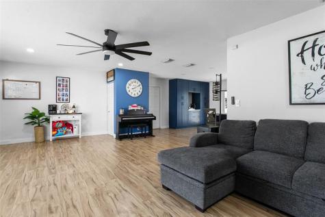 846 Ramblewood Drive Coral Springs FL 33071