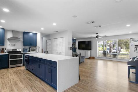 846 Ramblewood Drive Coral Springs FL 33071